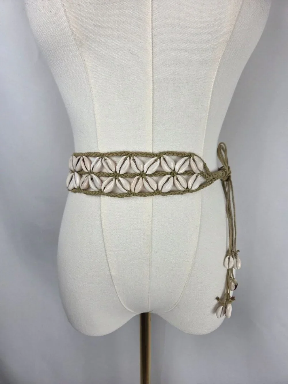 VTG Handmade Boho Macrame Cowrie Shell Belt OS‎ Tan Braided Tie Waist Artisan